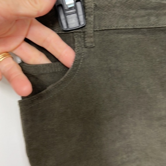 Corduroy Hunter Green miniskirt, Sz 2, 💥HP 11/9 - Picture 3 of 8
